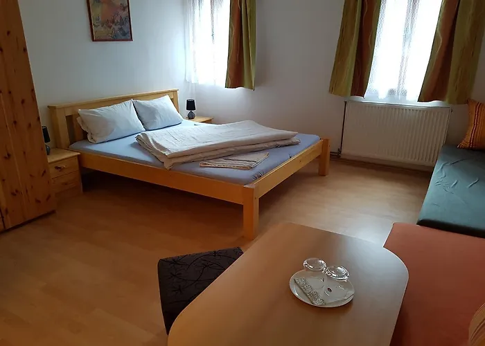 Pod Kaštany Casa de hóspedes